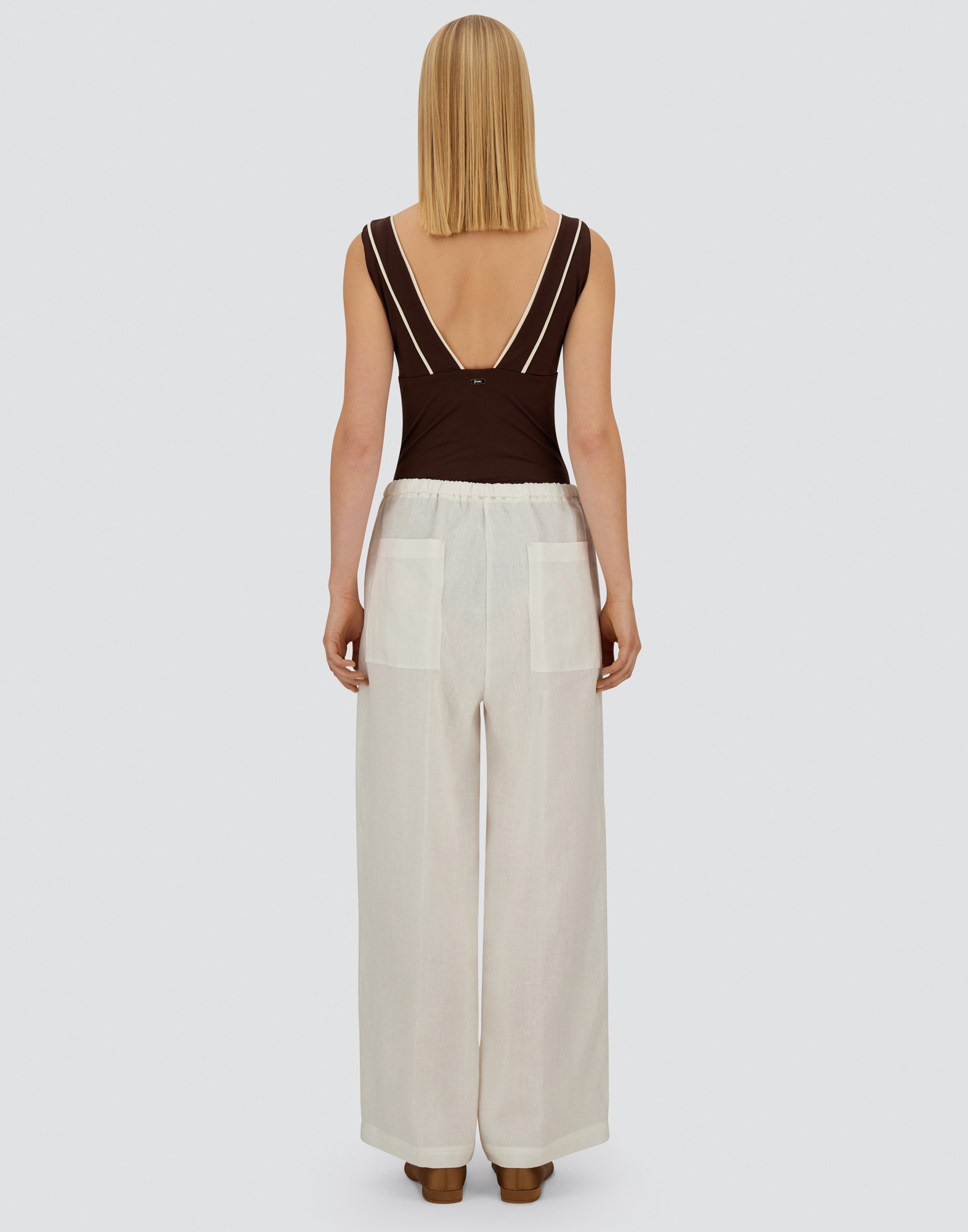 Herno Resort Trousers In New Linen In White